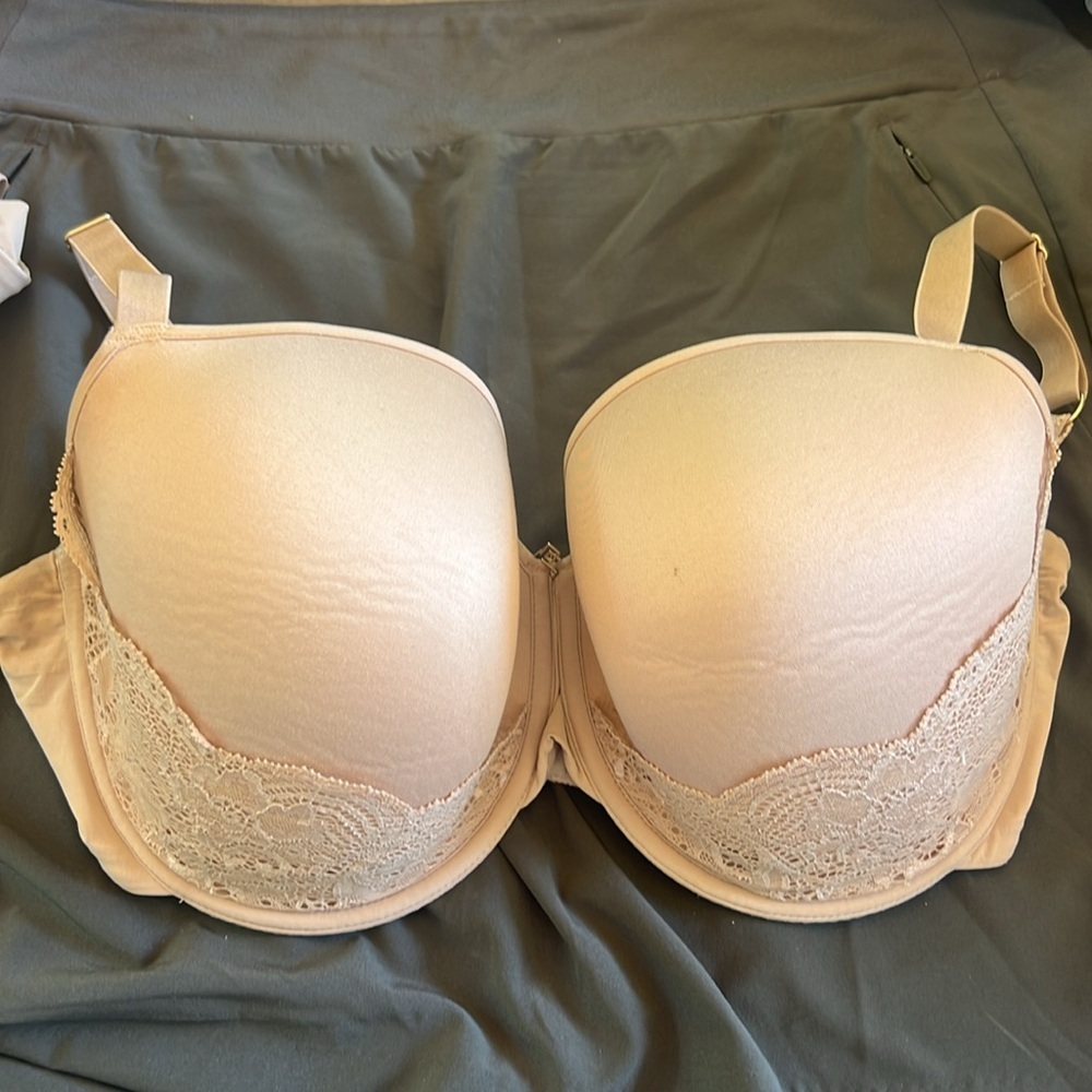 ThirdLove Elegant Lace Trimmed Beige Bras (2) - Picture 2 of 6